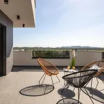 Villa Bura